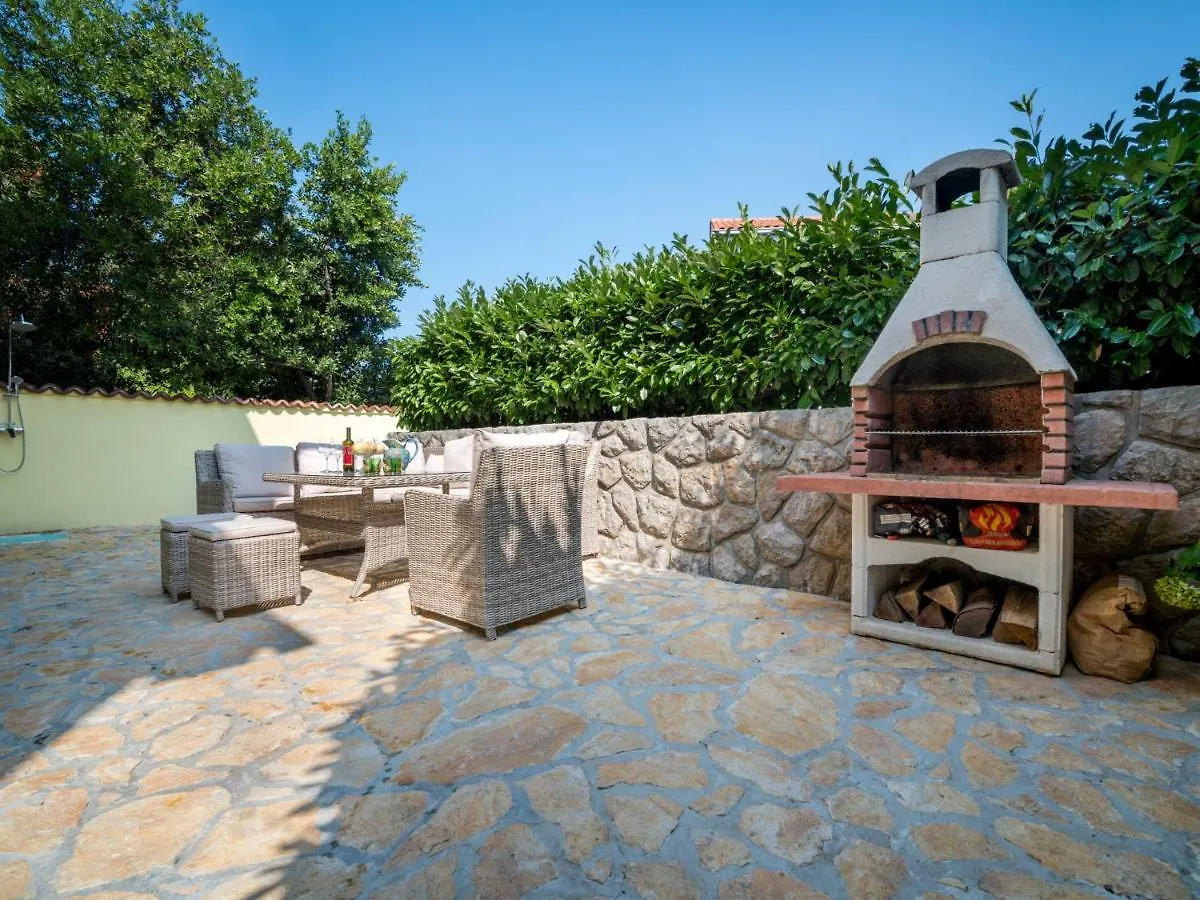 Holiday Home Zora By Interhome Нивице